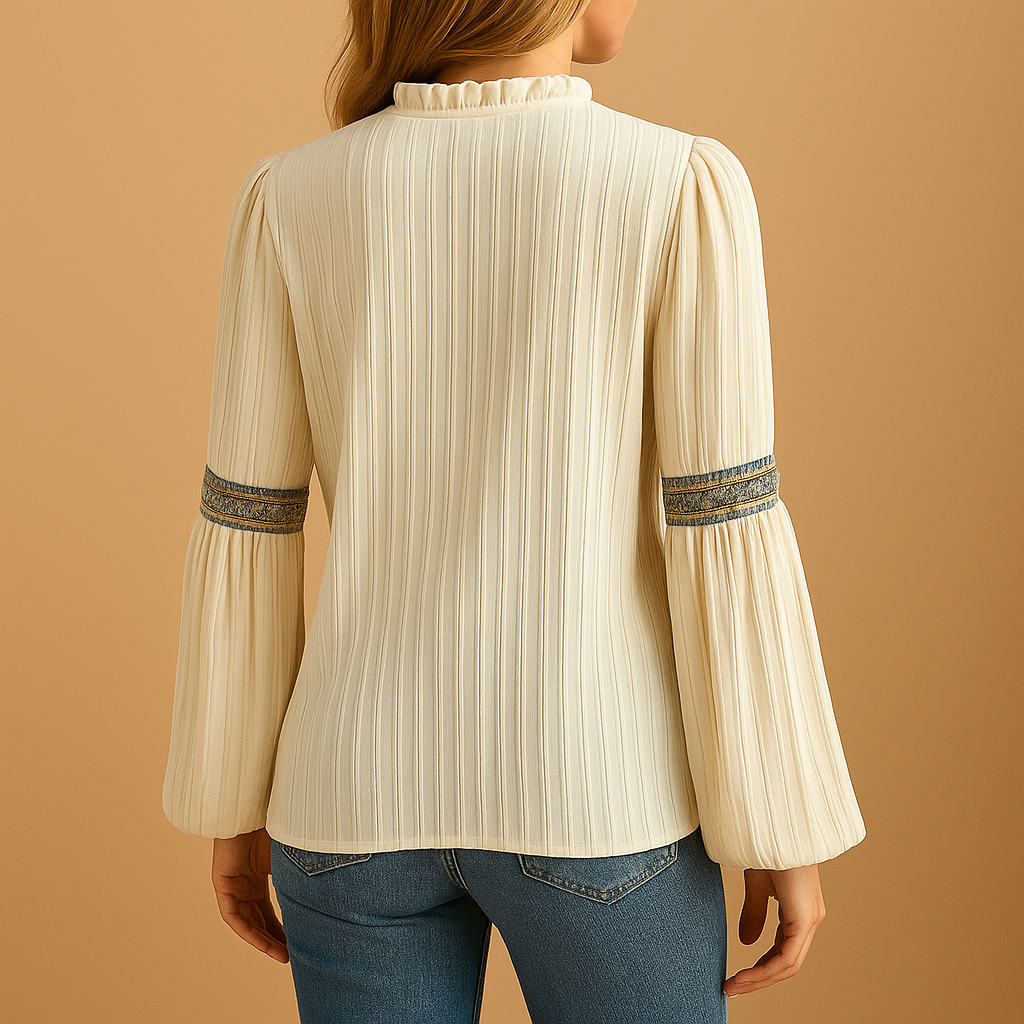 Elegant lace lantern sleeve blouse for women with loose fit and delicate patchwork, ideal for work, evening outings and casual occasions.