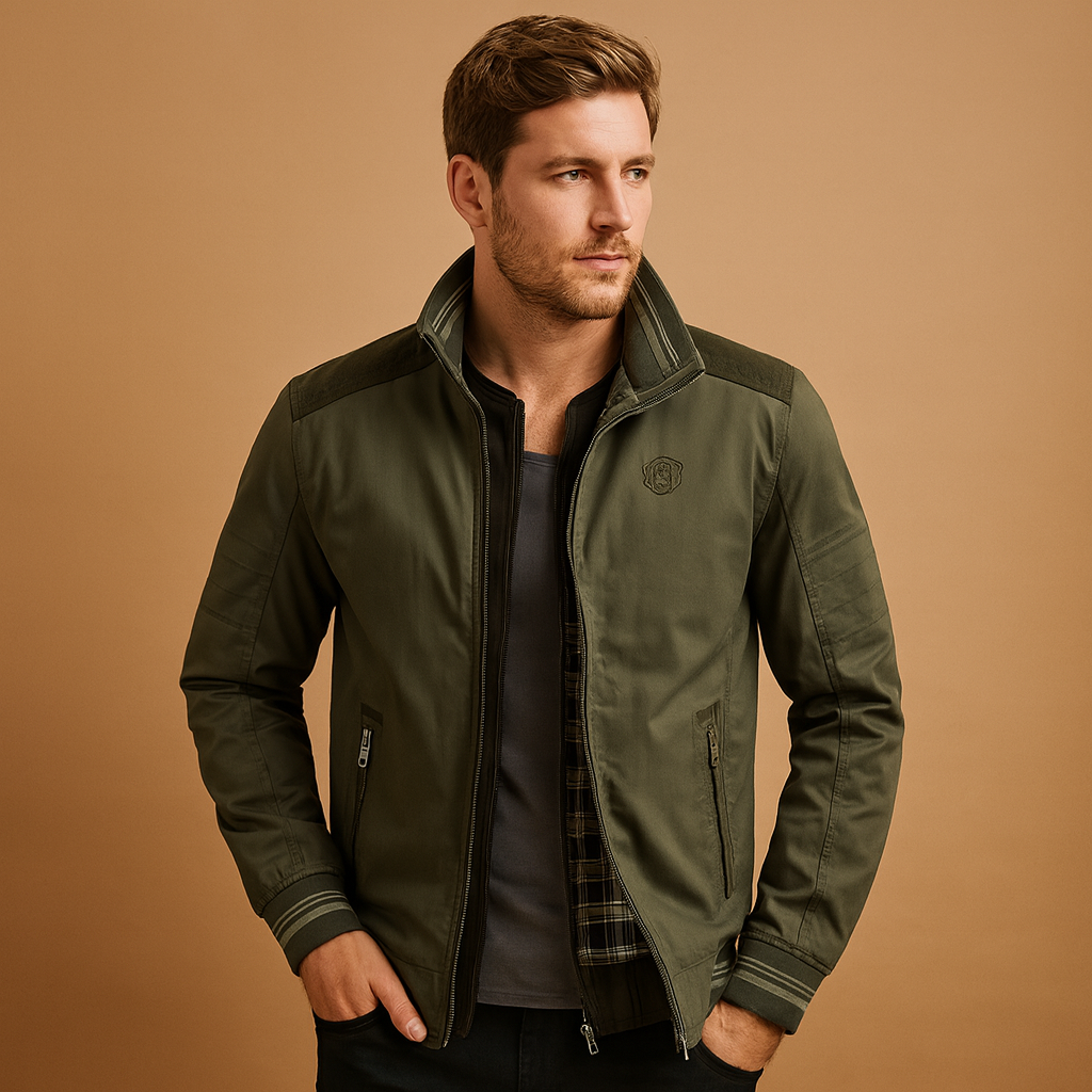 Men’s lightweight summer jacket with a breathable design and modern details, suitable for spring and summer wear, casual and formal occasions.